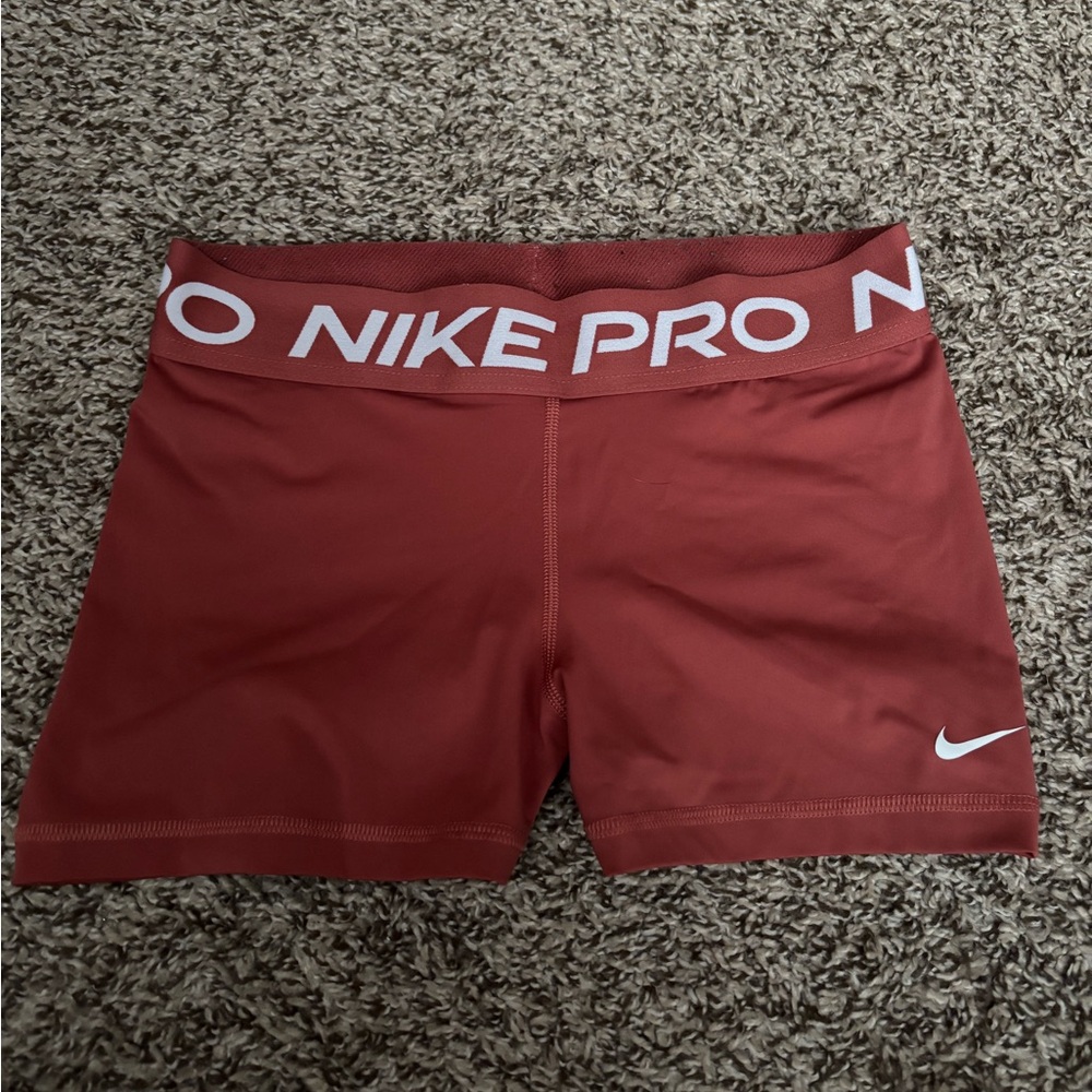 Nike Pro Shorts | Medium